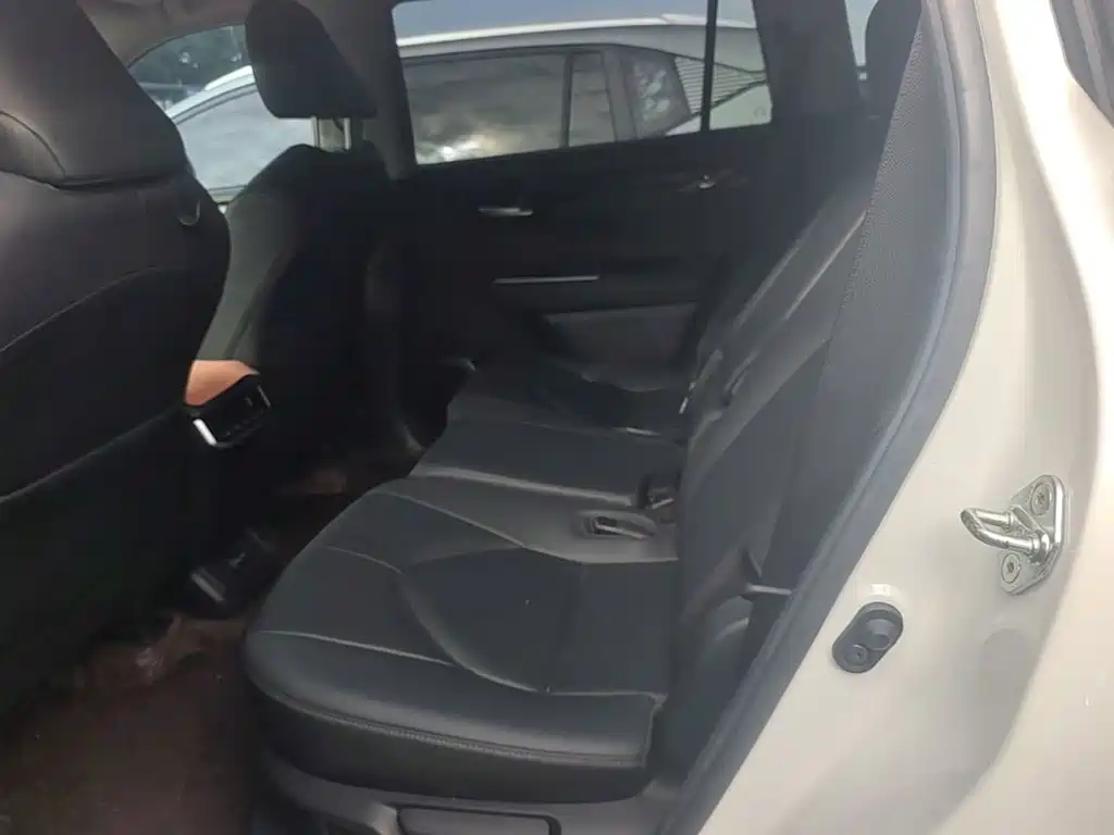 Toyota Highlander — миниатюра 17