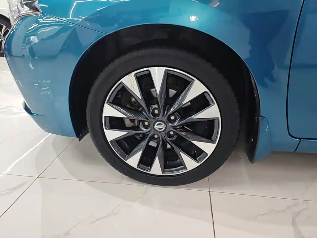 Nissan Bluebird — миниатюра 23