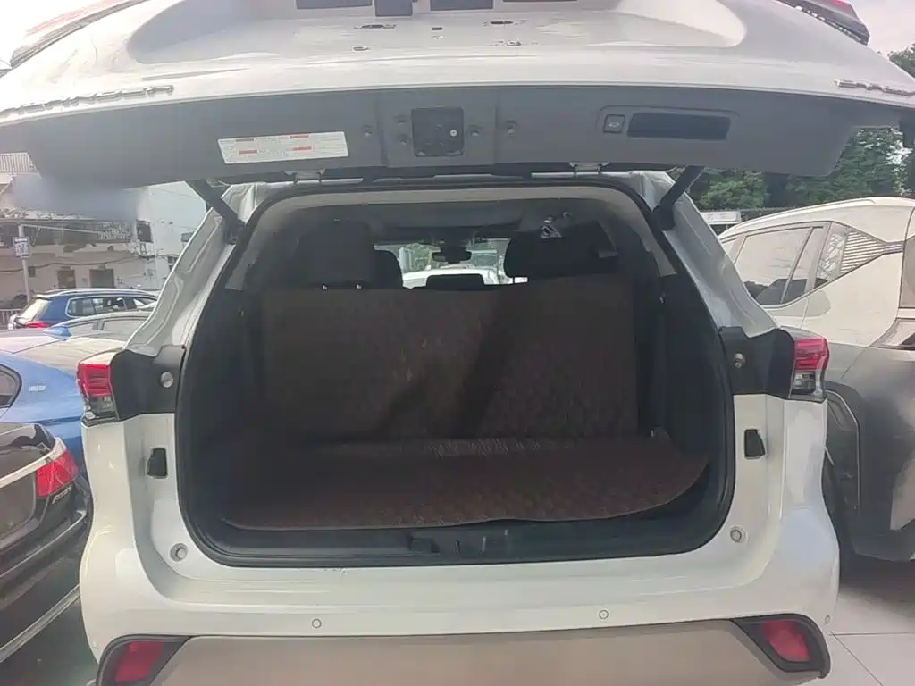 Toyota Highlander — миниатюра 19