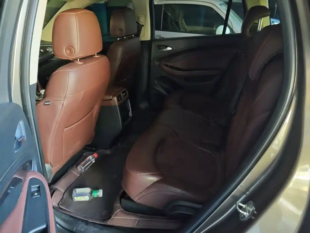 Buick Envision Plus — миниатюра 13