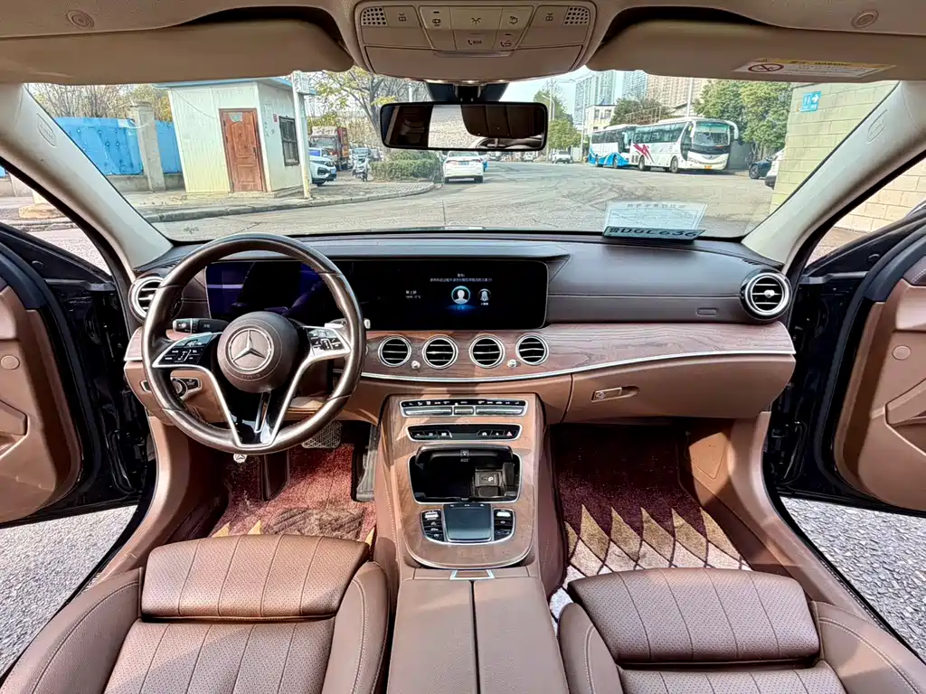 MERCEDES-BENZ E CLASS