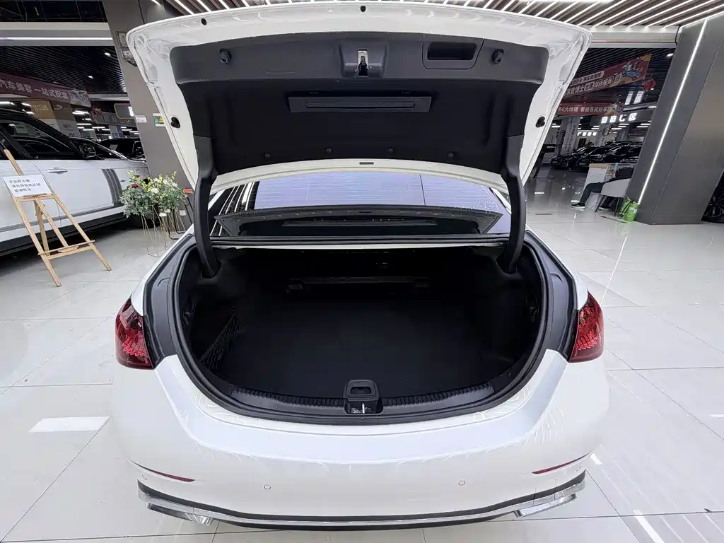 Mercedes-Benz C-Class 2022 — фото 19
