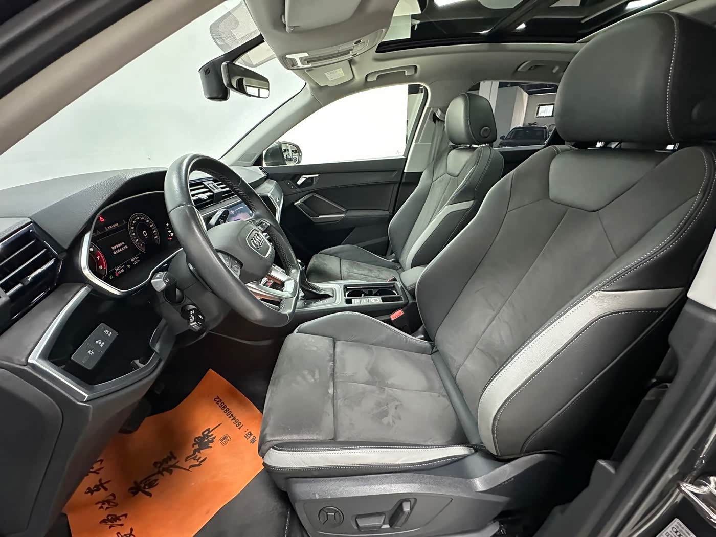 Audi Q3 1.4 л 2022 г. Серебристо-серый, пробег 34000 км