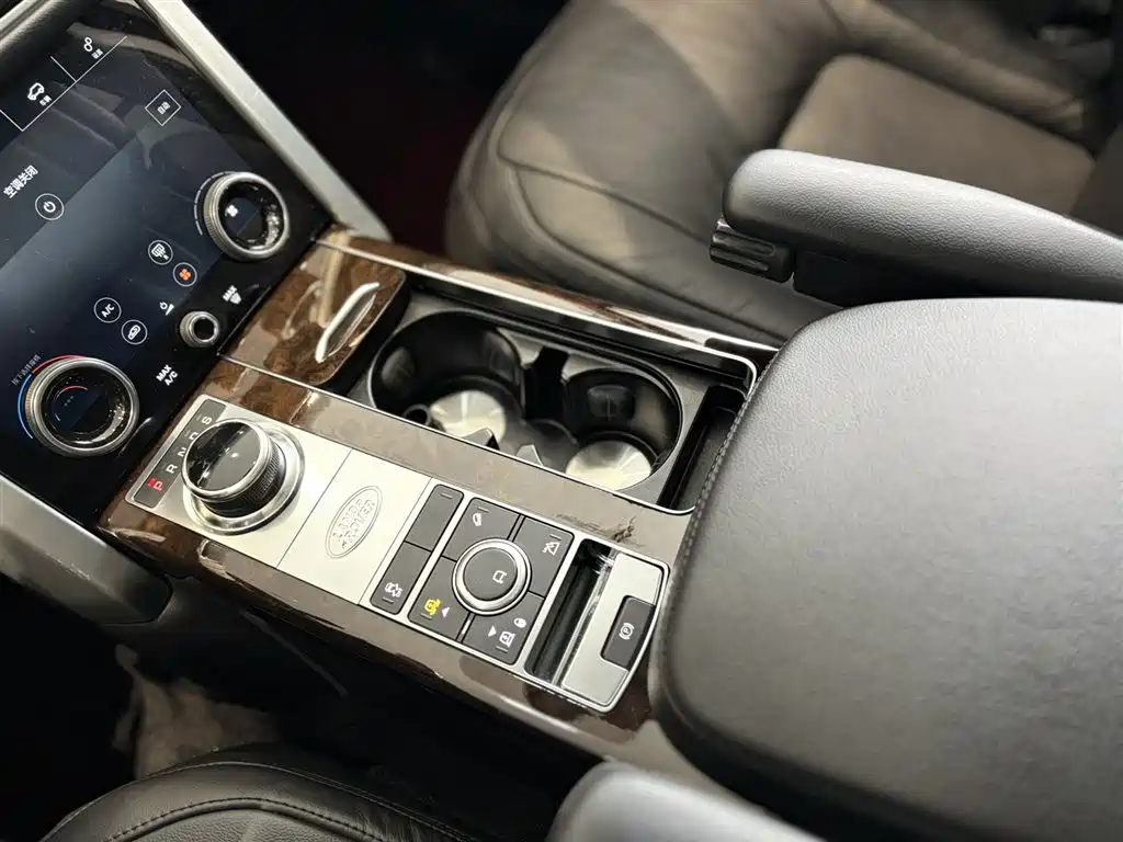 Land Rover Range Rover — миниатюра 19