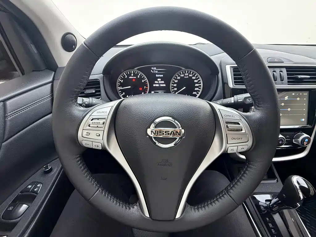 Nissan Tiida — миниатюра 21