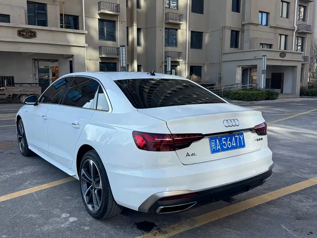 AUDI A4L