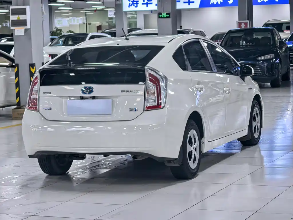 Toyota Prius — миниатюра 12