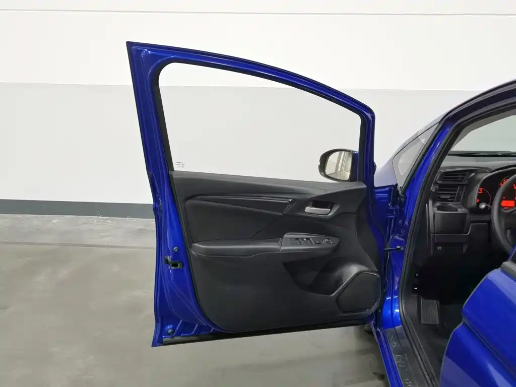 Honda Fit — миниатюра 8