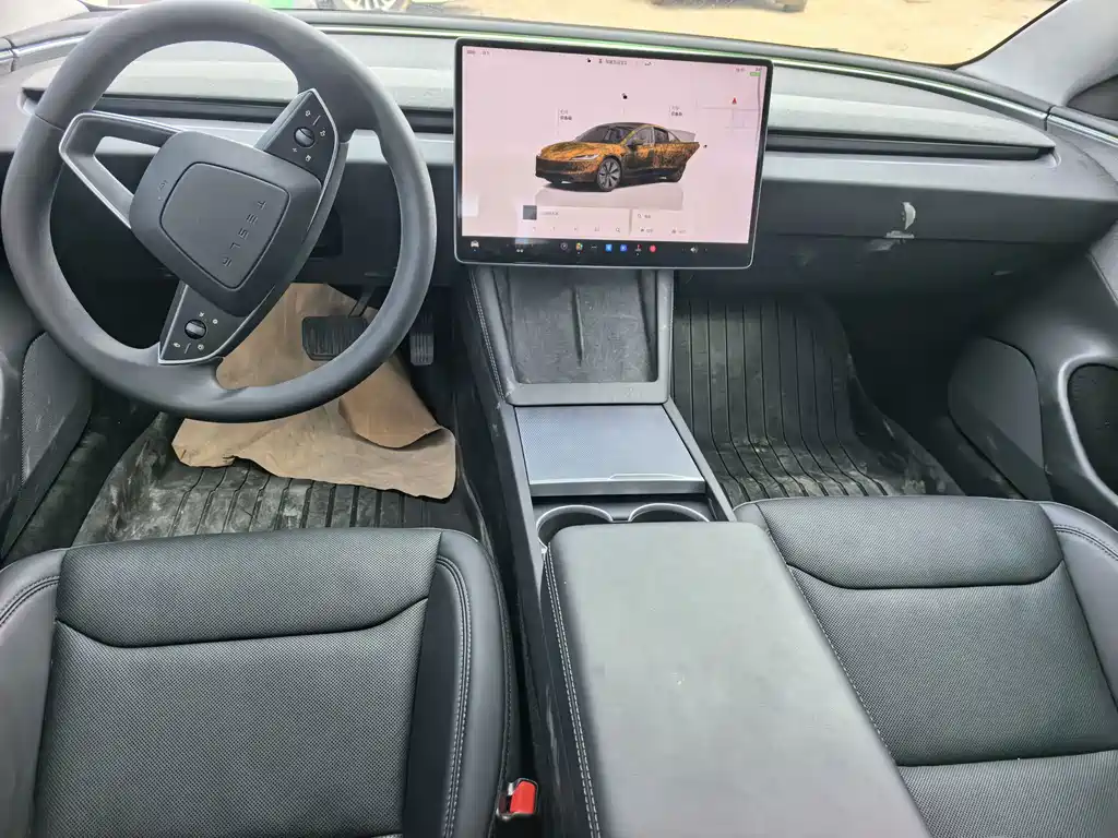Tesla Model 3 — миниатюра 6