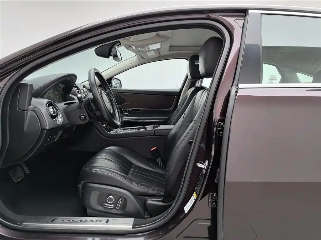 Jaguar XJ 2016 XJL 2.0T Elegant