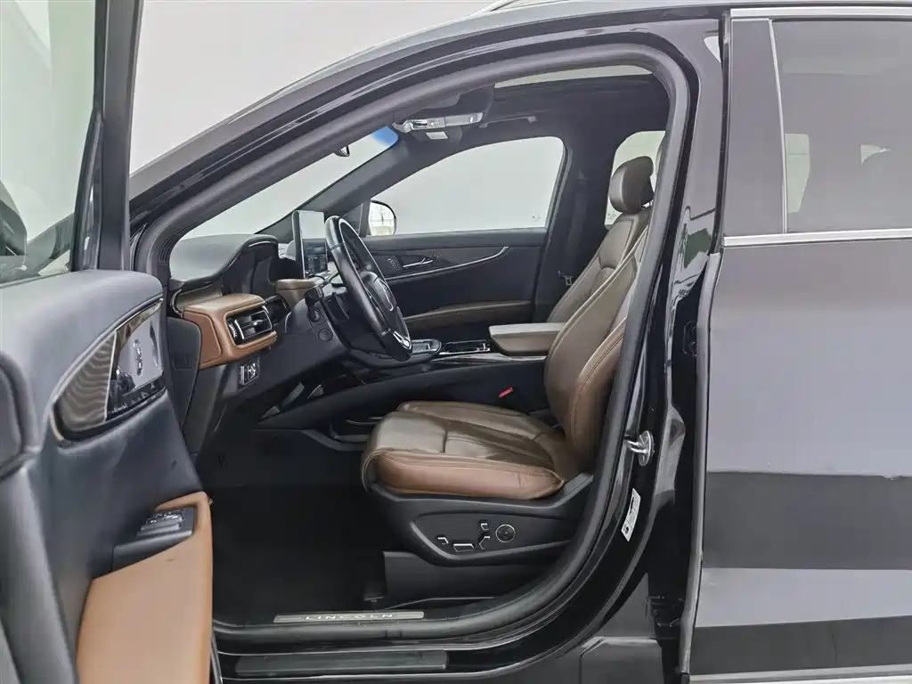 Lincoln Nautilus 2021 2.7T