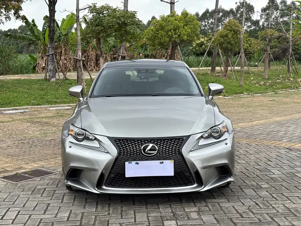 Lexus IS — миниатюра 2