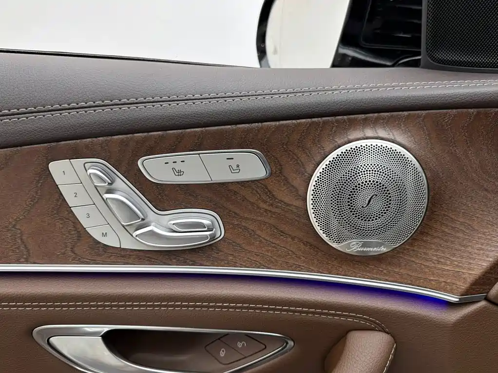 Mercedes-Benz E-Class — миниатюра 15