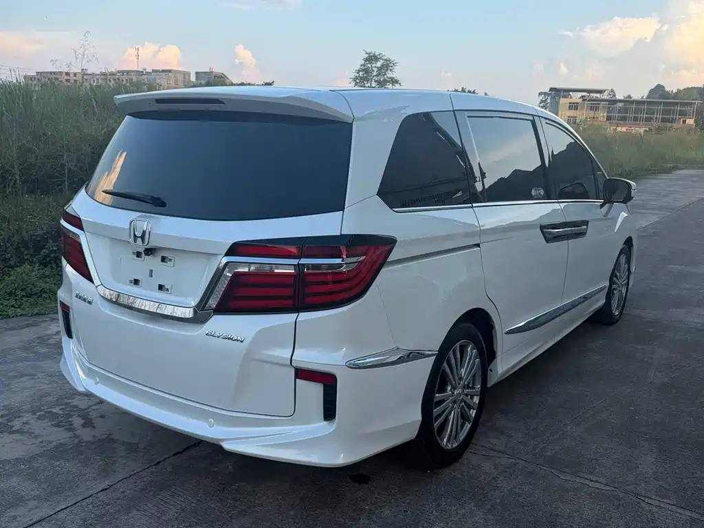 Honda Elysion — миниатюра 4