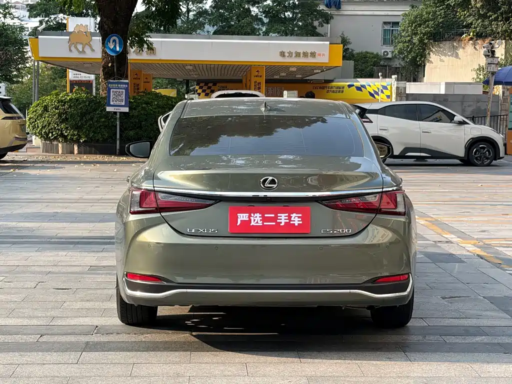Lexus ES — миниатюра 8