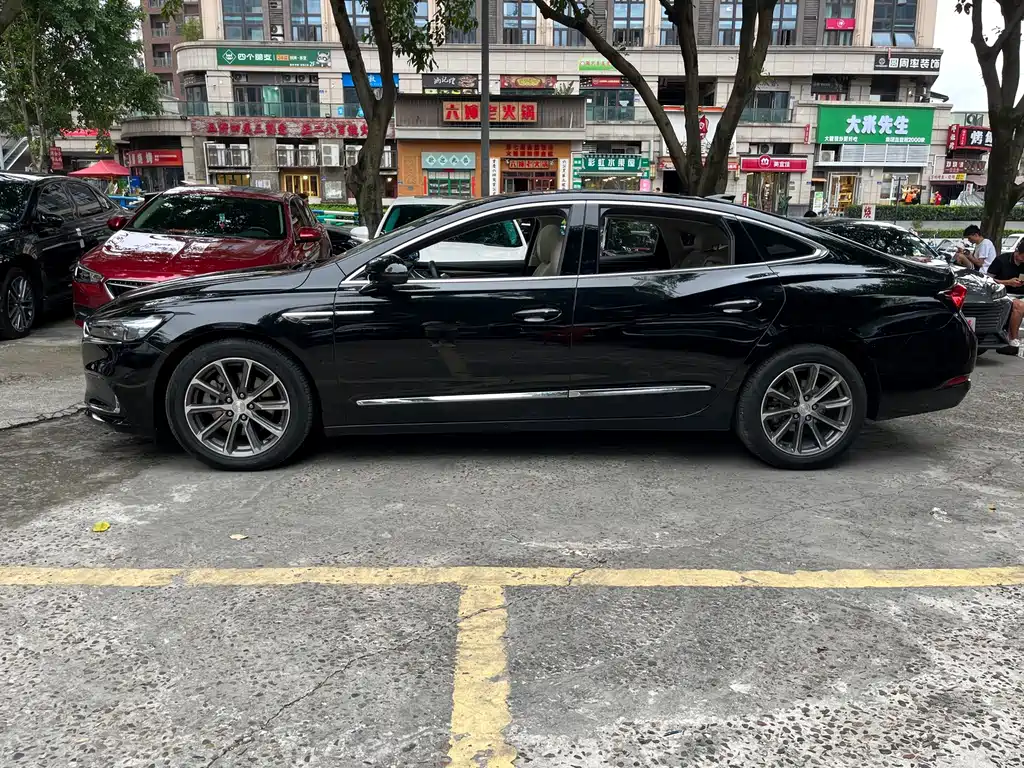 Buick LaCrosse — миниатюра 4