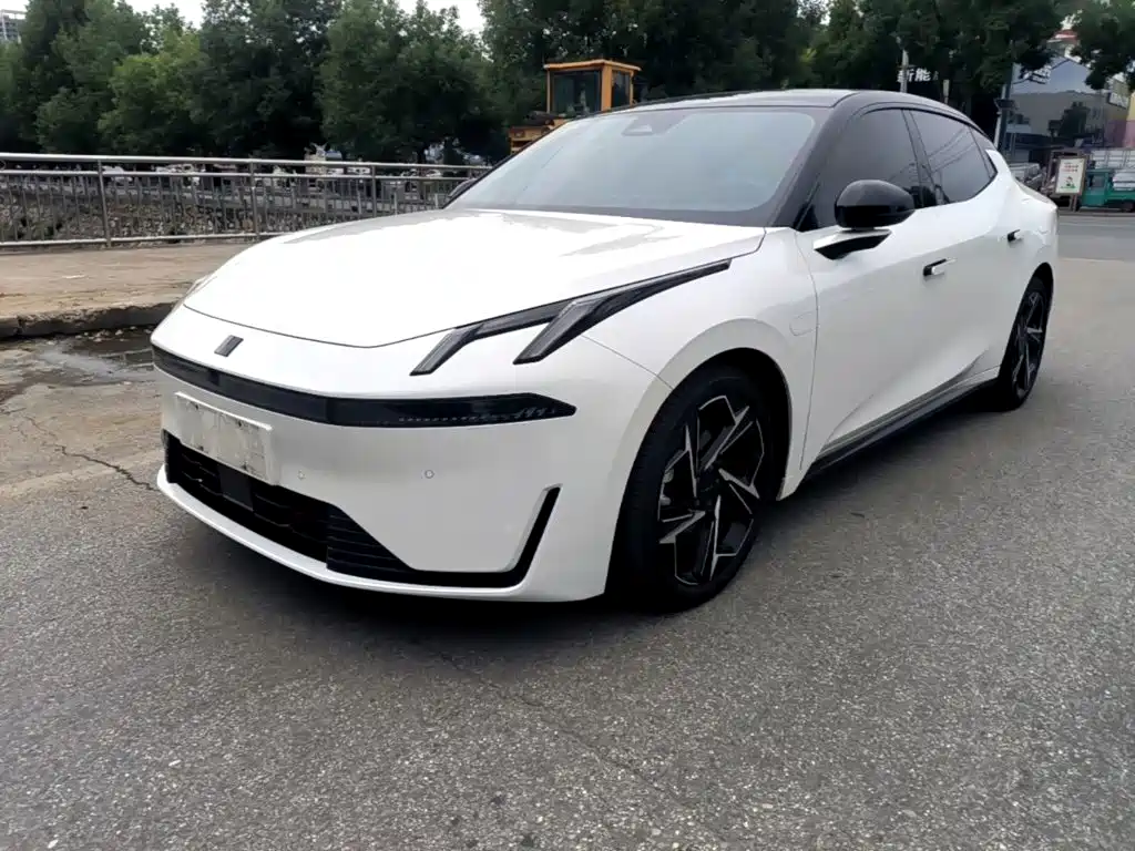Lynk & Co 07 EM-P — миниатюра 2