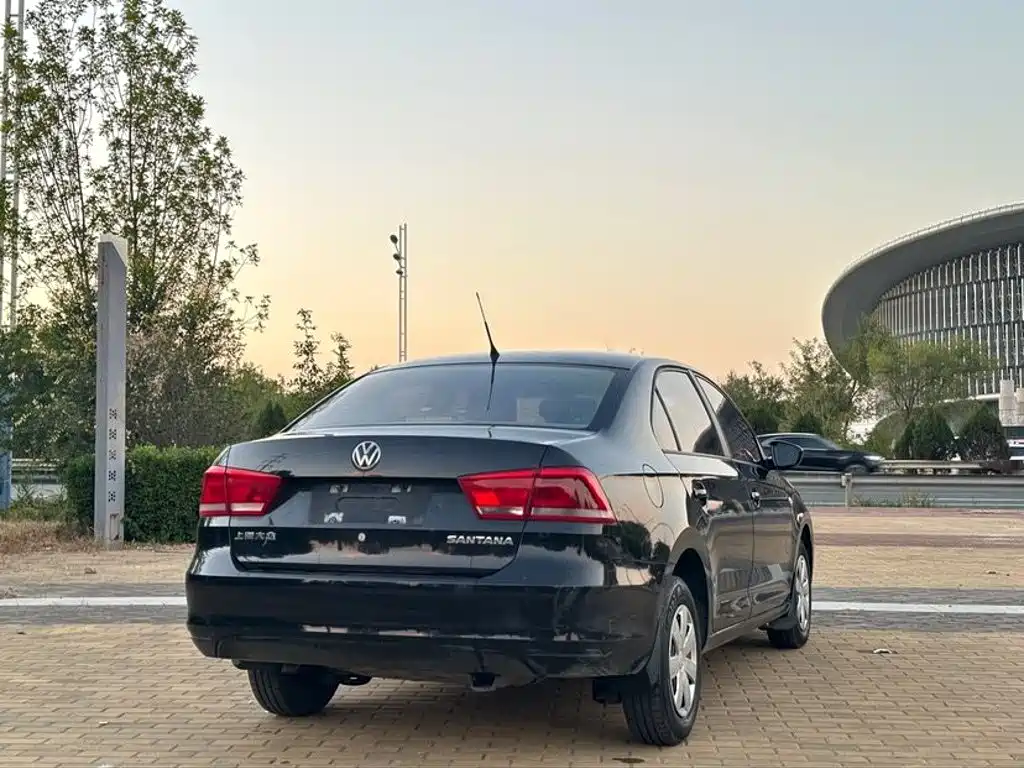 Volkswagen Santana — миниатюра 4