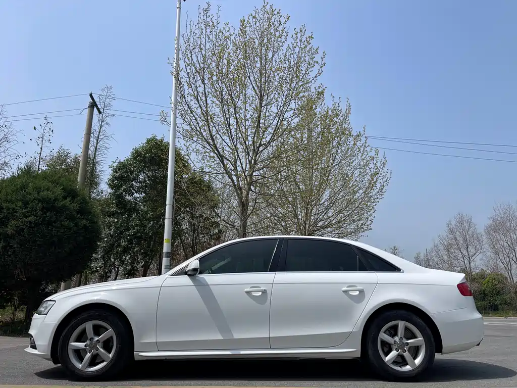 Audi A4L 2013 35 TFSI AT Comfort