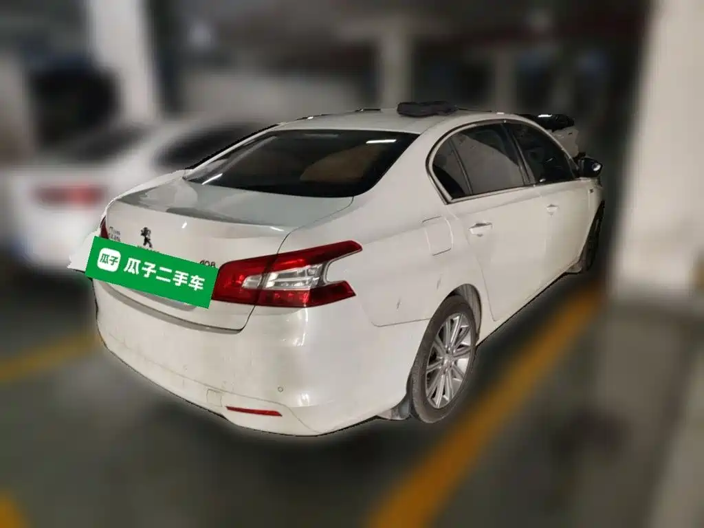 Peugeot 408 2015 1.2T AT Luxury