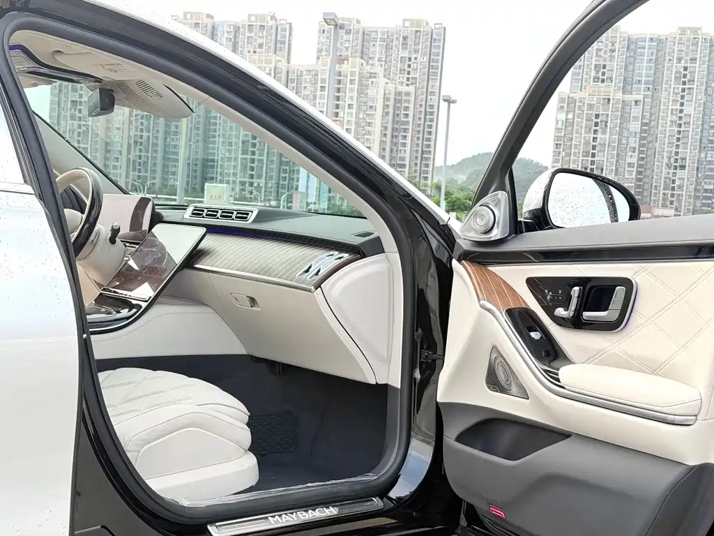 Mercedes-Benz S-Class — миниатюра 6