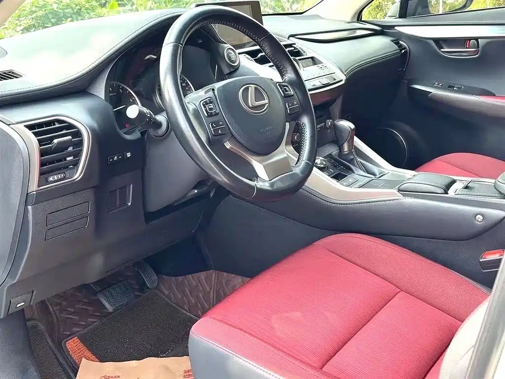 Lexus NX 2018 200 V
