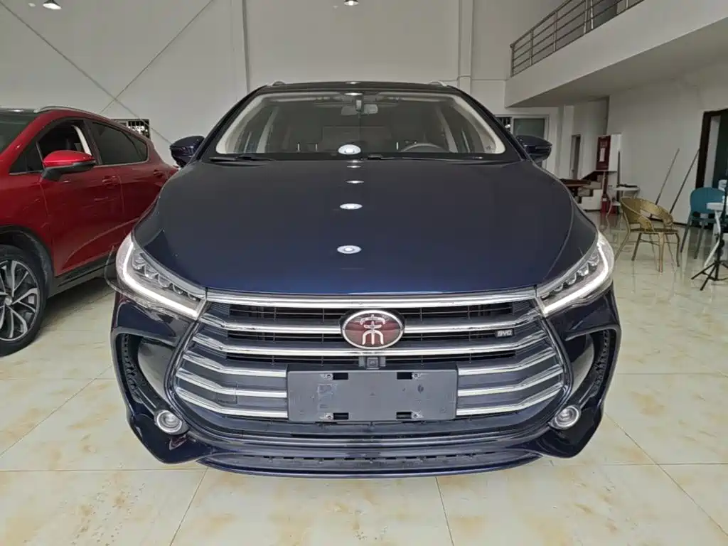 BYD MAX — миниатюра 3