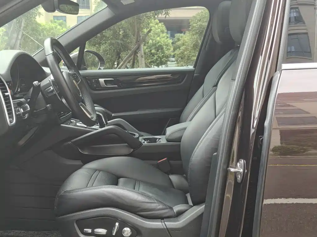 PORSCHE CAYENNE NEW ENERGY