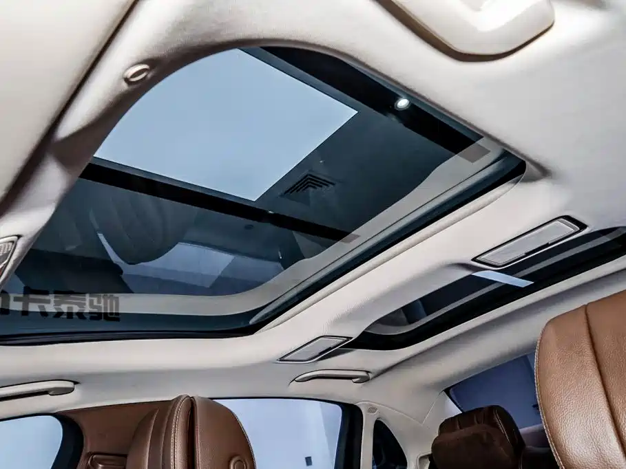 Mercedes-Benz E-Class — миниатюра 19