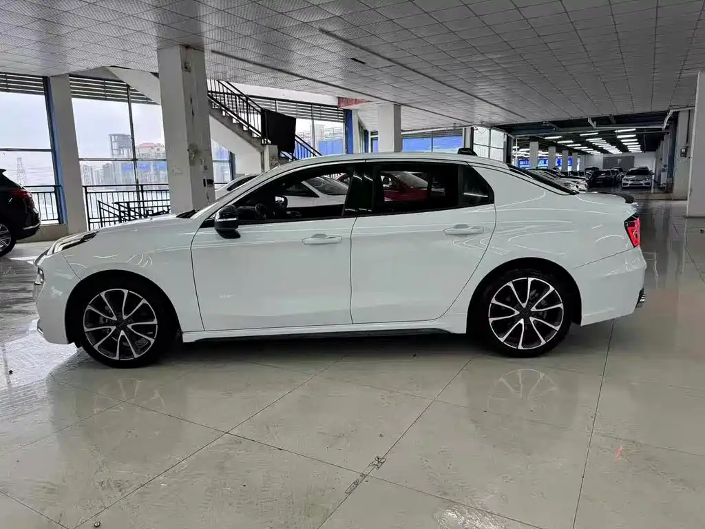 Lynk & Co 03 2019 1.5TD DCT Pro VI