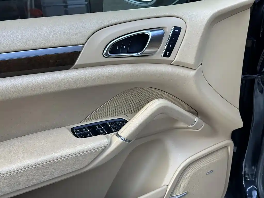 Porsche Cayenne 2011 Cayenne S 4.8L