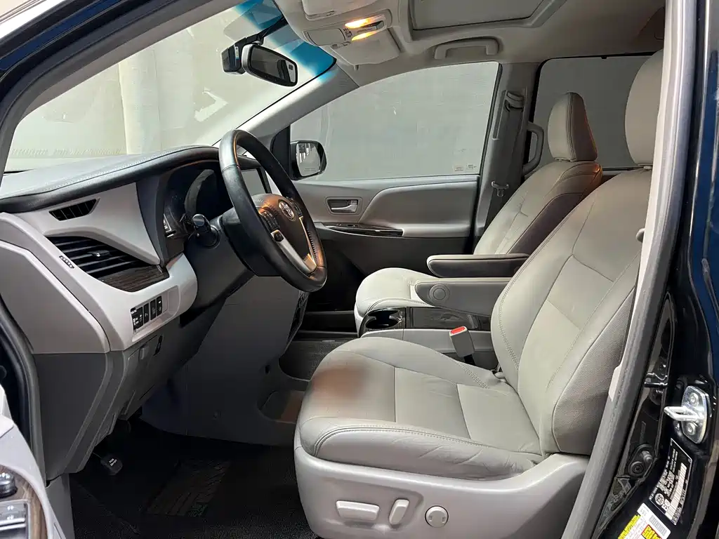 Toyota Sienna 2015 3.5L L