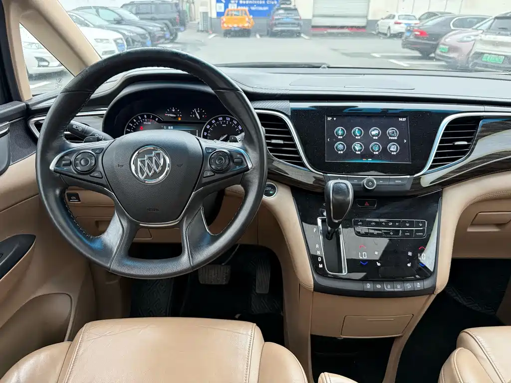 Buick GL8 — миниатюра 9