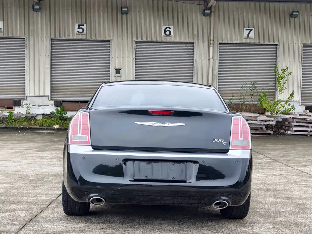 Chrysler 300C — миниатюра 5
