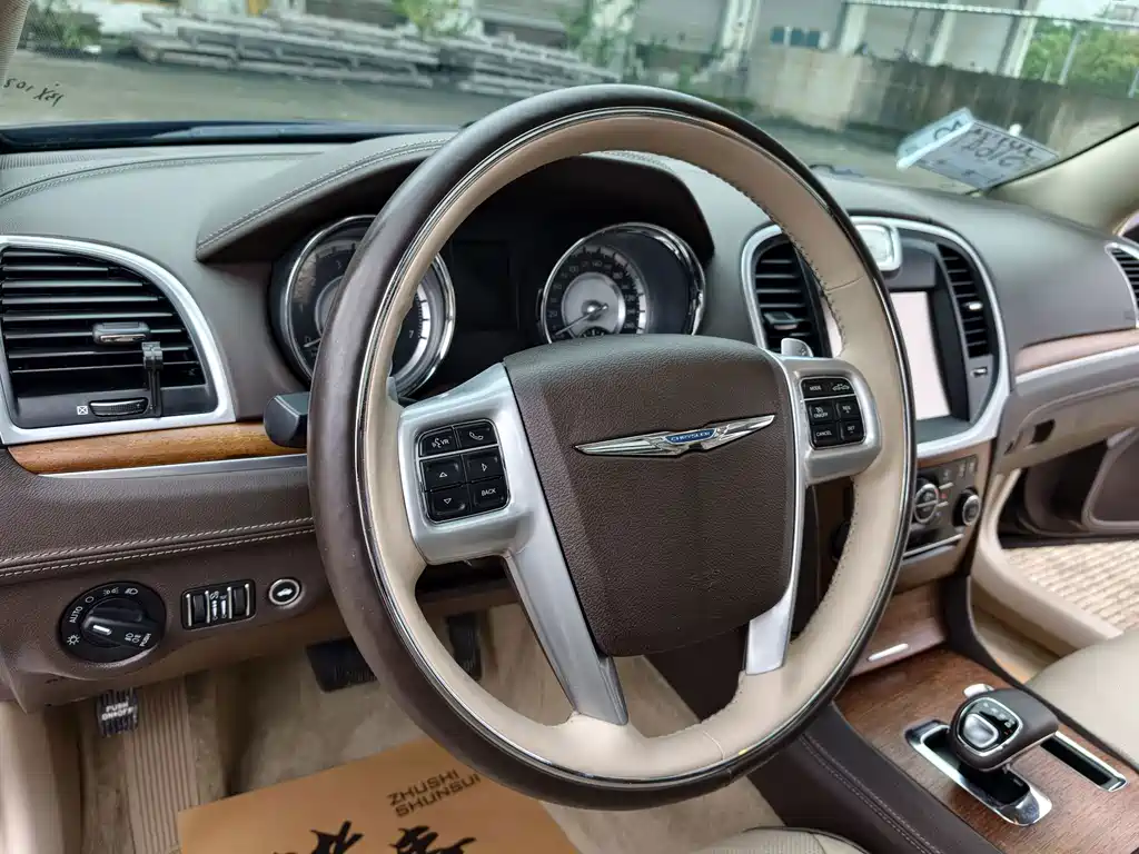 Chrysler 300C — миниатюра 19