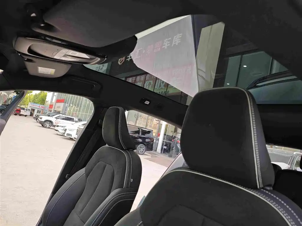 Volvo C40 — миниатюра 16