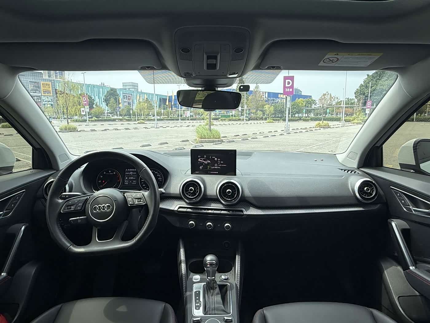 Audi Q2L 1.4 л 2021 г. Белый, пробег 28000 км