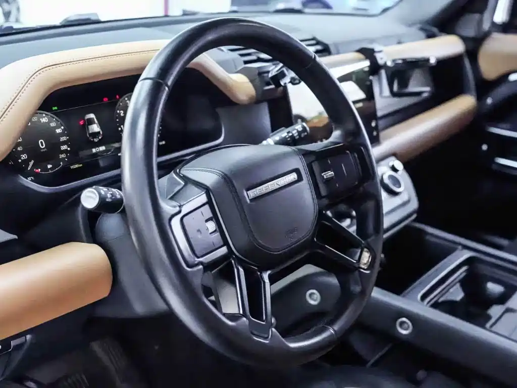 Land Rover Defender — миниатюра 6