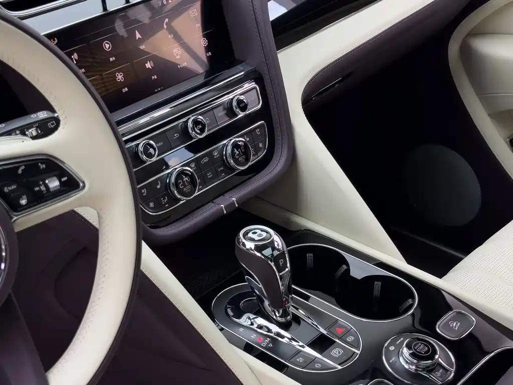 Bentley Bentayga — фотографии объявления, Фото 27