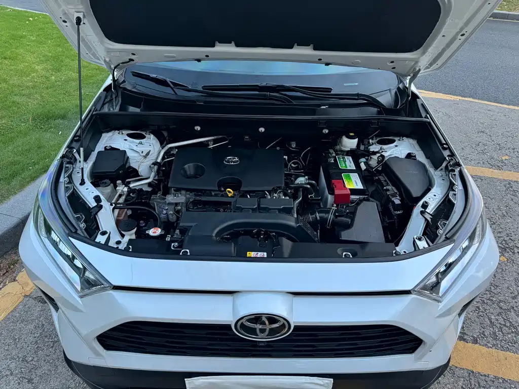 Toyota RAV4 — миниатюра 19