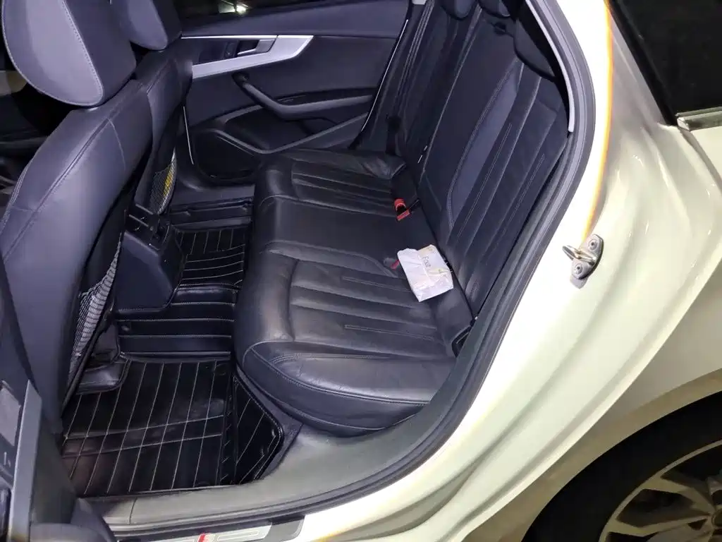 Audi A4L — миниатюра 18