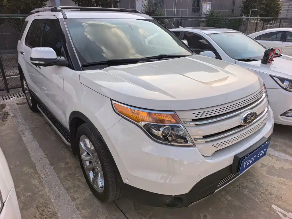 Ford Explorer (Import) — миниатюра 3