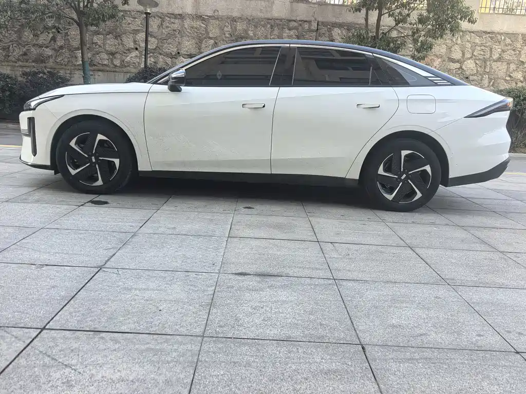 GEELY GALAXY GALAXY L6