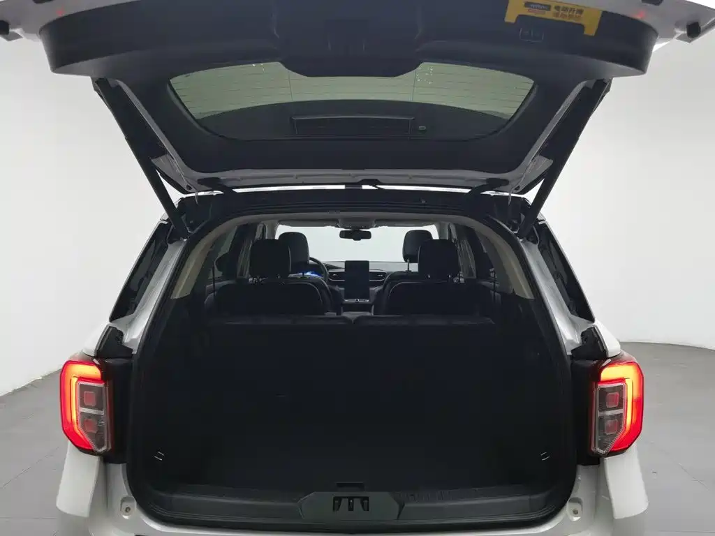 Ford Explorer — миниатюра 16
