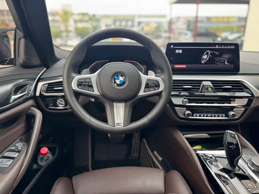 BMW 5 Series (Import) — миниатюра 11