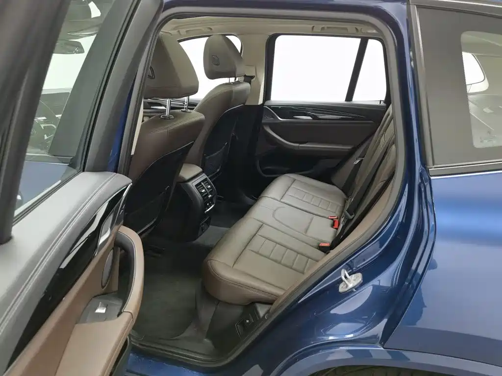 BMW X3 — миниатюра 15