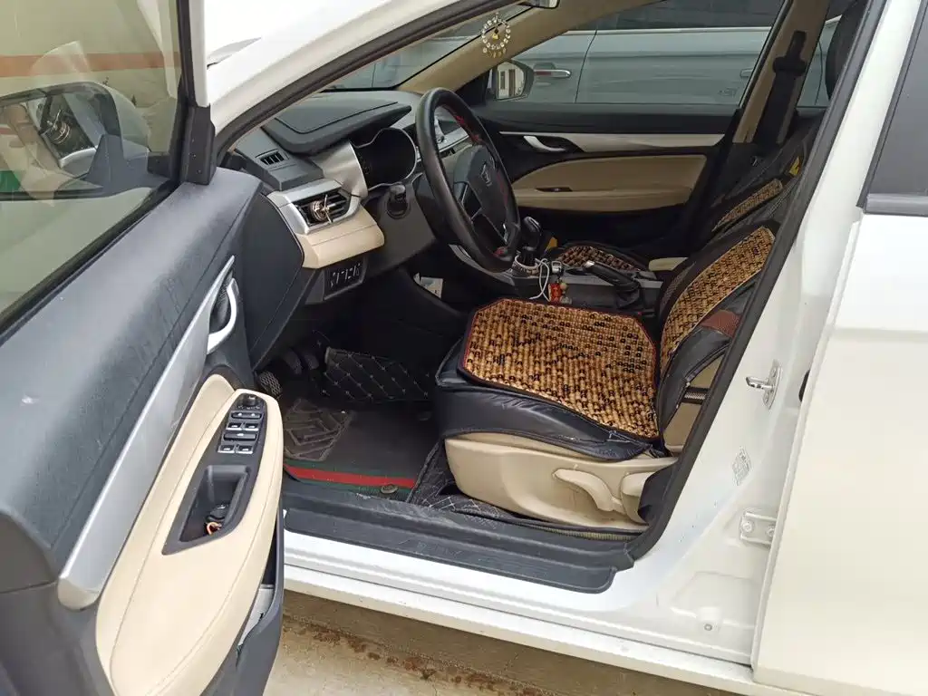 Geely Emgrand — миниатюра 17