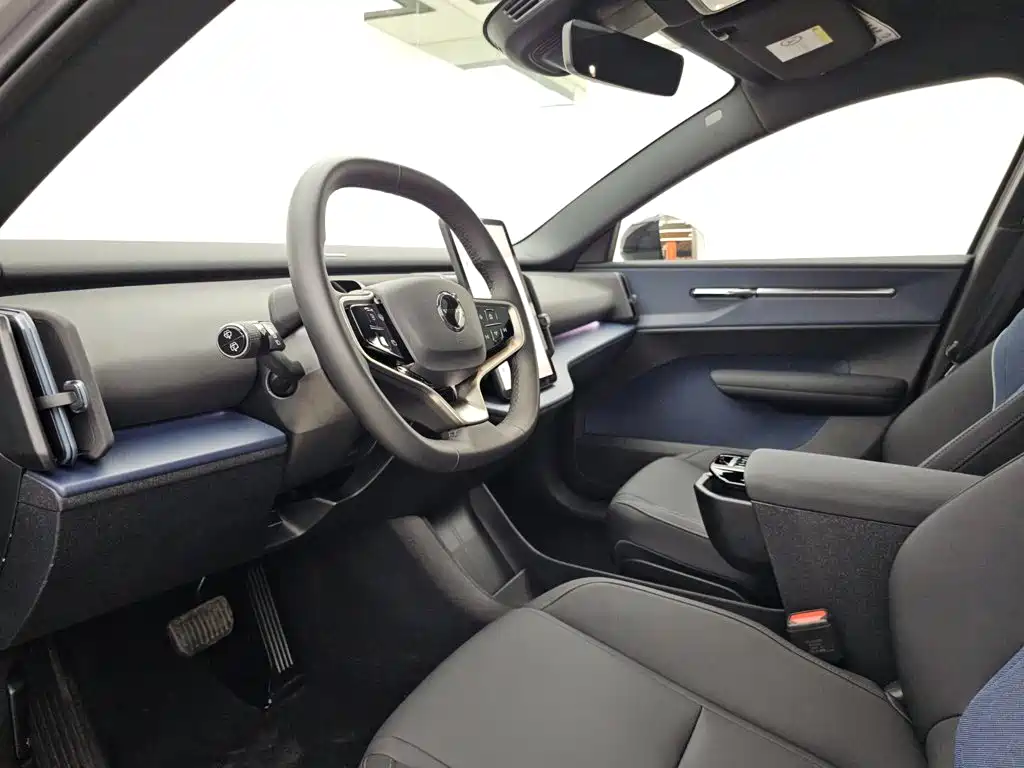 Volvo EX30 — миниатюра 8