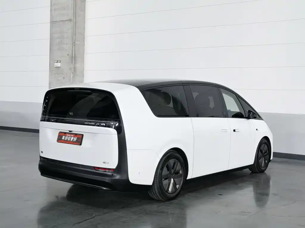 Li Auto Li MEGA — миниатюра 2