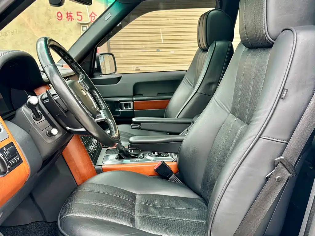 Land Rover Range Rover — миниатюра 8